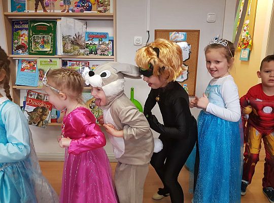 Gr. III  Bal Karnawałowy