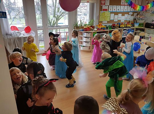 Gr. III  Bal Karnawałowy