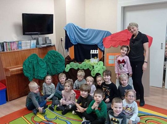 Gr. II Teatrzyk "Czerwony Kapturek"