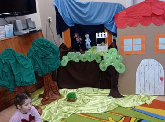 Gr. II Teatrzyk "Czerwony Kapturek"