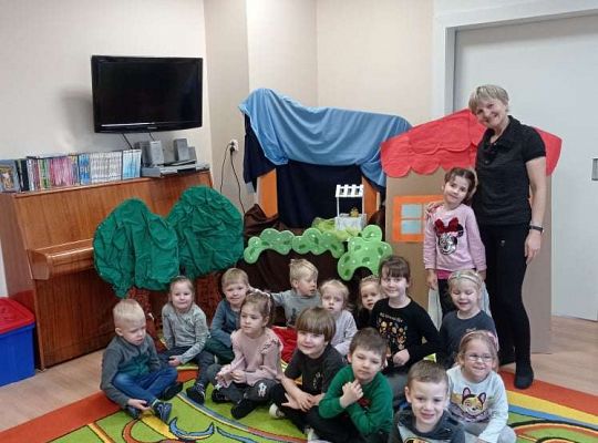 Gr. II Teatrzyk "Czerwony Kapturek"