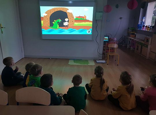 Gr. III- "Płynie Wisła, płynie..." - tydzień u średniaków