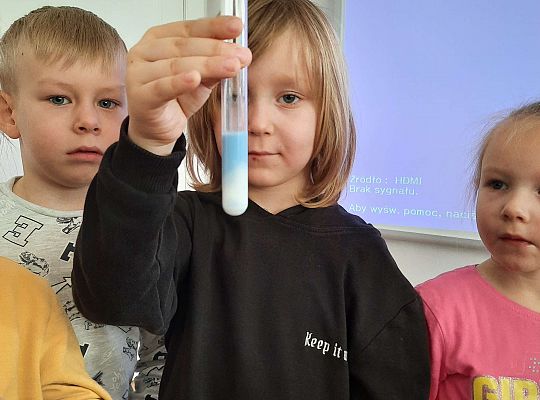 Gr.III Czy to już sztuka? Zabawy kolorami