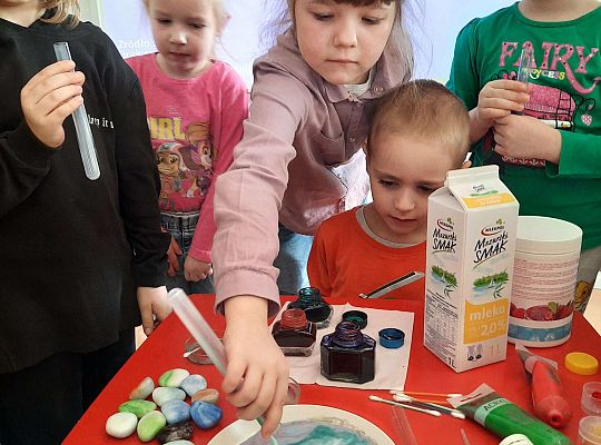 Gr.III Czy to już sztuka? Zabawy kolorami