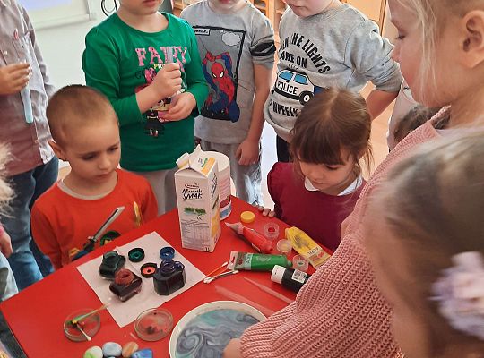 Gr.III Czy to już sztuka? Zabawy kolorami