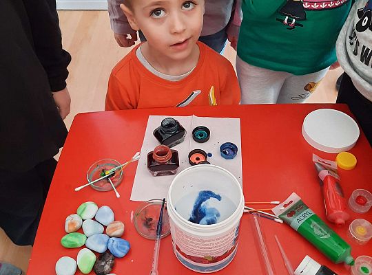 Gr.III Czy to już sztuka? Zabawy kolorami