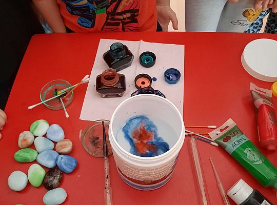 Gr.III Czy to już sztuka? Zabawy kolorami