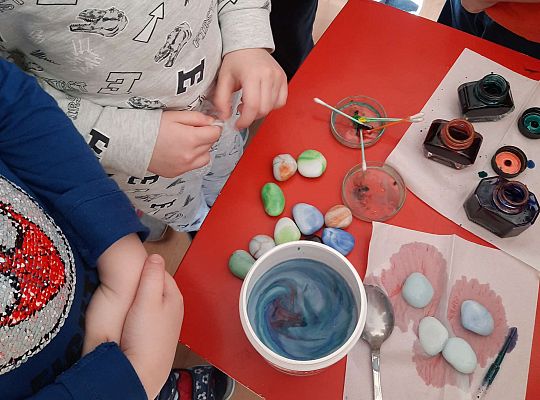 Gr.III Czy to już sztuka? Zabawy kolorami