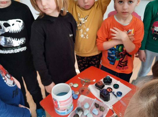 Gr.III Czy to już sztuka? Zabawy kolorami