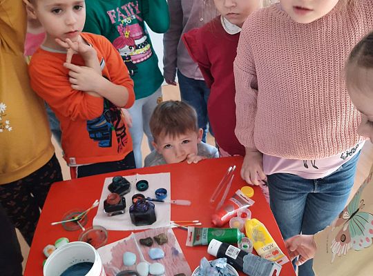 Gr.III Czy to już sztuka? Zabawy kolorami