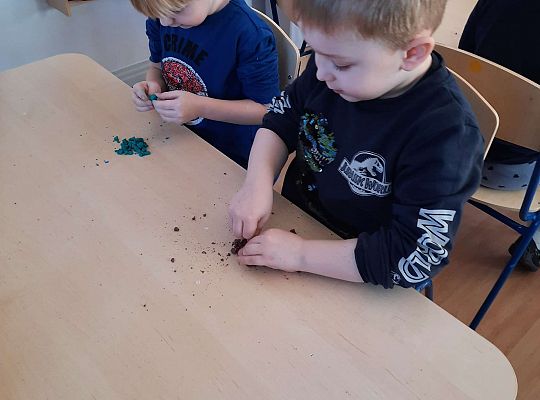 Gr.III Sprytne palce-pokrusz i sklej