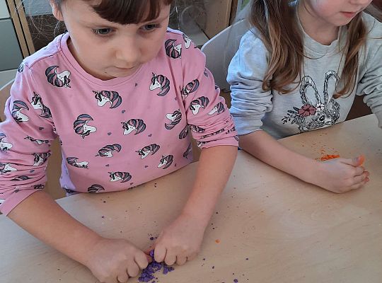 Gr.III Sprytne palce-pokrusz i sklej