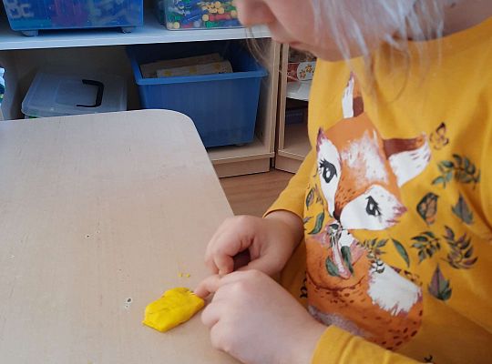 Gr.III Sprytne palce-pokrusz i sklej