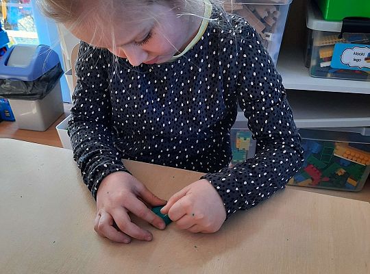 Gr.III Sprytne palce-pokrusz i sklej