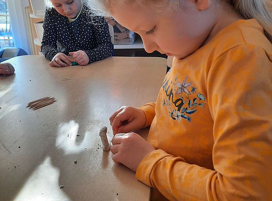 Gr.III Sprytne palce-pokrusz i sklej