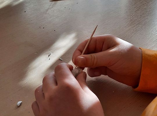 Gr.III Sprytne palce-pokrusz i sklej