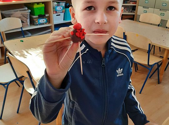 Gr.III Sprytne palce-pokrusz i sklej