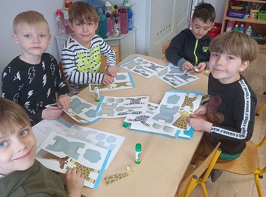 Gr. IV- Podróż po kontynentach