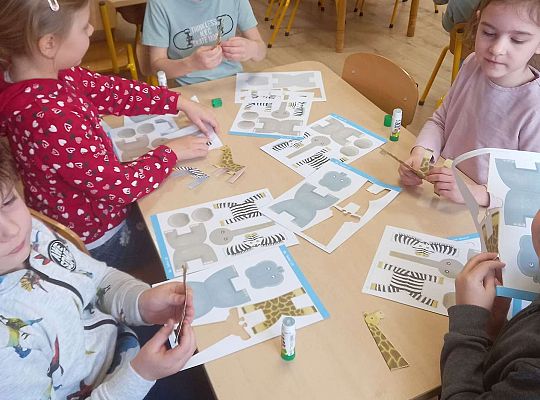 Gr. IV- Podróż po kontynentach