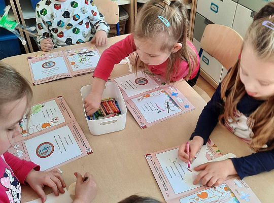 Gr. III "Przyjaciele Zippiego"- Pomaganie innym w rozwiązywaniu konfliktów