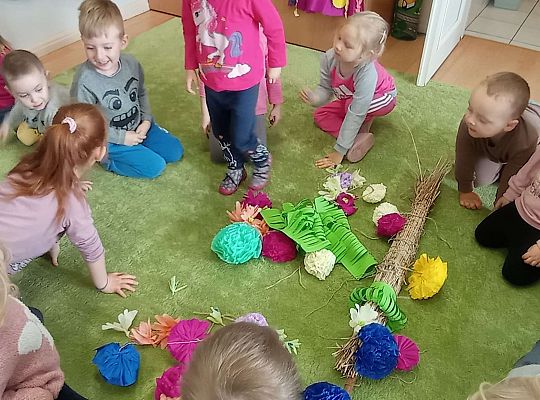 Gr. I Wspólna praca na Ogólnopolski Konkurs pt. "Wielkanocna kartka"