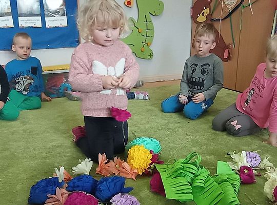 Gr. I Wspólna praca na Ogólnopolski Konkurs pt. "Wielkanocna kartka"