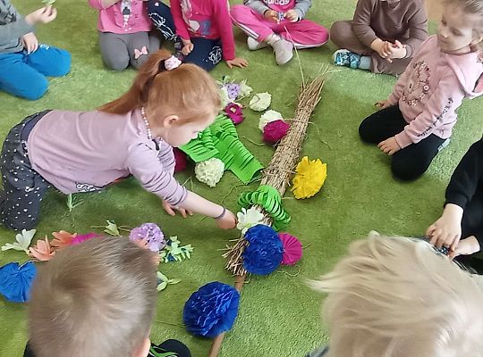 Gr. I Wspólna praca na Ogólnopolski Konkurs pt. "Wielkanocna kartka"