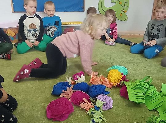 Gr. I Wspólna praca na Ogólnopolski Konkurs pt. "Wielkanocna kartka"