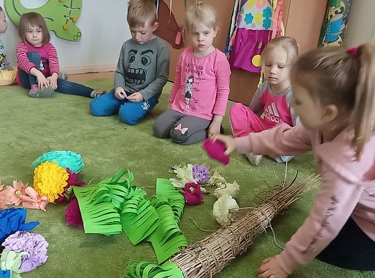 Gr. I Wspólna praca na Ogólnopolski Konkurs pt. "Wielkanocna kartka"