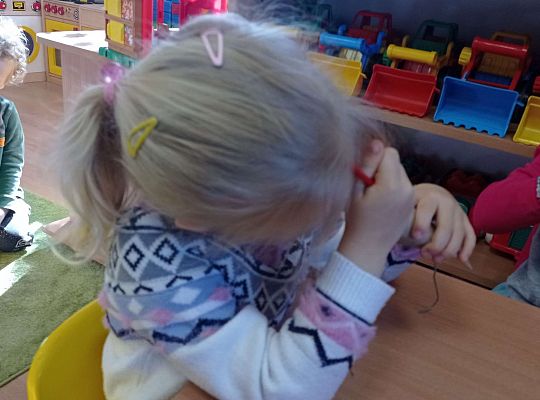 Gr. I Jesteśmy EKO - Zabawka z rolki po papierze toaletowym