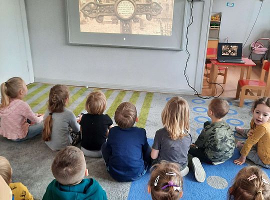 Gr. III "Przyjaciele Zippiego"-Co to jest cmentarz? Żegnaj Zippi