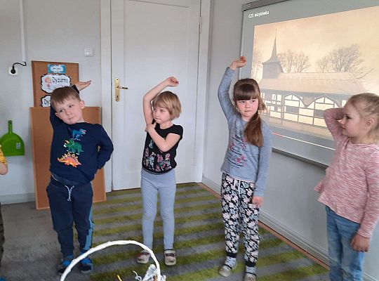 Gr. III "Przyjaciele Zippiego"-Co to jest cmentarz? Żegnaj Zippi