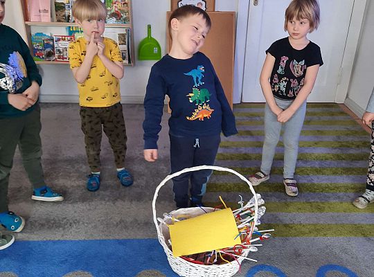 Gr. III "Przyjaciele Zippiego"-Co to jest cmentarz? Żegnaj Zippi