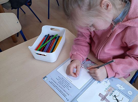 Gr. III "Przyjaciele Zippiego"- Czego możemy nauczyć się w sytuacji straty i zmiany