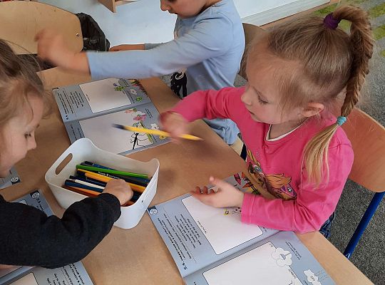 Gr. III "Przyjaciele Zippiego"- Czego możemy nauczyć się w sytuacji straty i zmiany