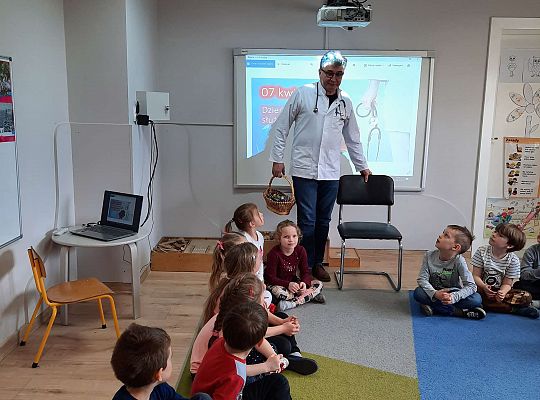 Gr. III i IV Poznajemy zawody - spotkanie z lekarzem