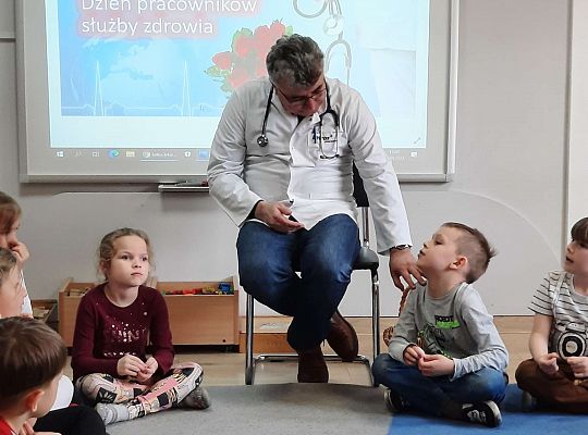Gr. III i IV Poznajemy zawody - spotkanie z lekarzem