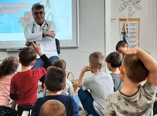 Gr. III i IV Poznajemy zawody - spotkanie z lekarzem