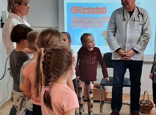 Gr. III i IV Poznajemy zawody - spotkanie z lekarzem