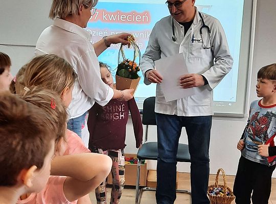 Gr. III i IV Poznajemy zawody - spotkanie z lekarzem