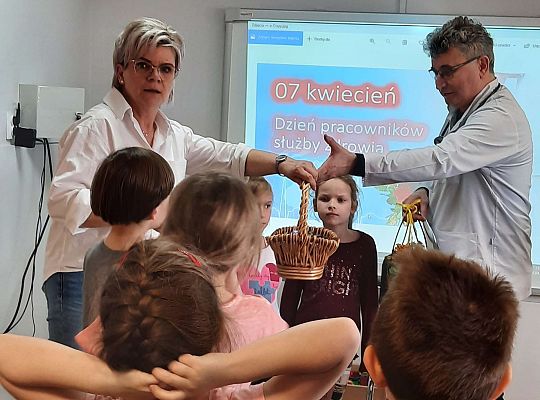 Gr. III i IV Poznajemy zawody - spotkanie z lekarzem