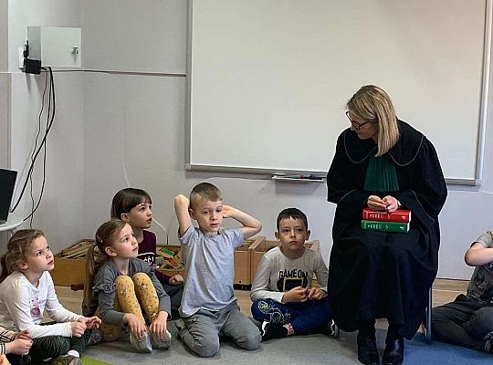 Gr. III i IV - Poznajemy zawody - spotkanie z adwokatem