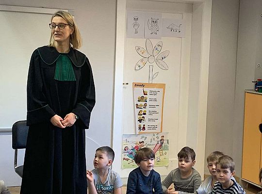 Gr. III i IV - Poznajemy zawody - spotkanie z adwokatem