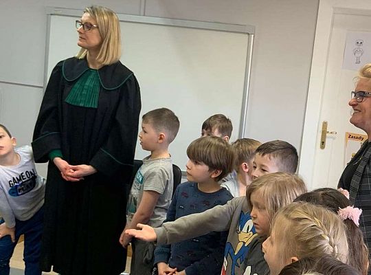 Gr. III i IV - Poznajemy zawody - spotkanie z adwokatem