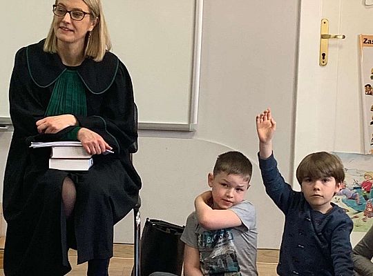 Gr. III i IV - Poznajemy zawody - spotkanie z adwokatem