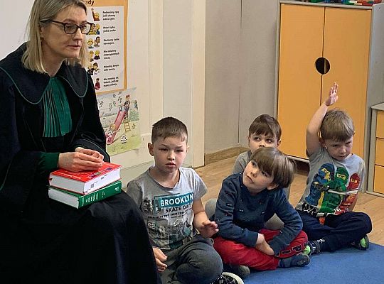 Gr. III i IV - Poznajemy zawody - spotkanie z adwokatem