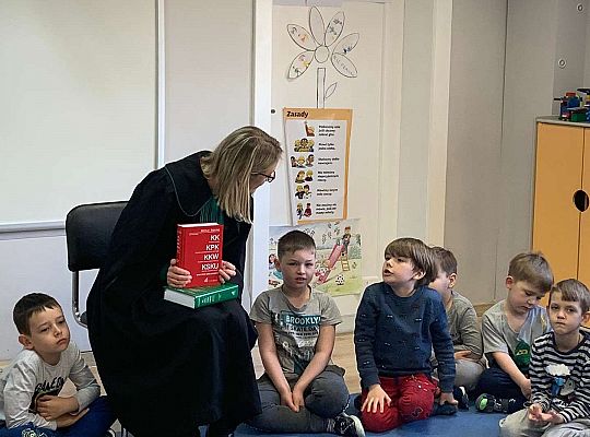 Gr. III i IV - Poznajemy zawody - spotkanie z adwokatem