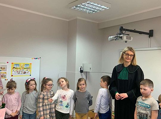 Gr. III i IV - Poznajemy zawody - spotkanie z adwokatem