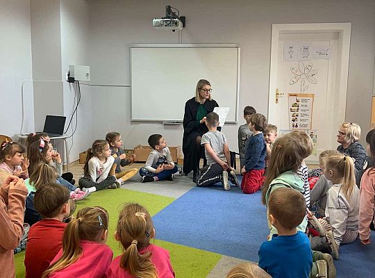 Gr. III i IV - Poznajemy zawody - spotkanie z adwokatem