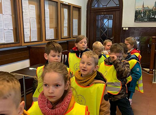 Gr. IV Z wizytą u p. Burmistrza naszego miasta- wielkanocne życzenia